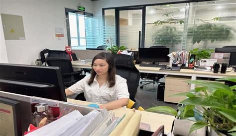 广东省联通客服副经理殷芳芳-第2张图片-卡世界